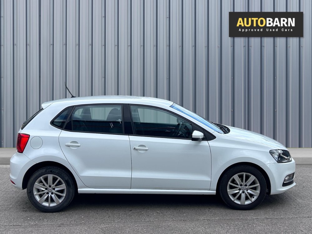 White 2014 Volkswagen Polo 1.0 BlueMotion Tech SE Hatchback 5dr Petrol Manual Euro 6 s/s 60 ps in Hereford